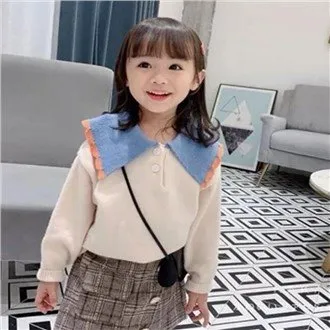 Lapel Lace Contrast Girl Sweater